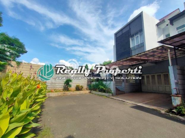 Ready to Use! Luxury House LT 280m2 Desain Modern di Pondok Kelapa Ready to Use! Luxury House LT 280m2 Desain Modern di Pondok Kelapa