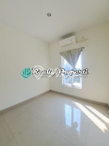 Dijual Hunian Rumah Terawat 4 Kamar di Jatimurni, Bekasi Dijual Hunian Rumah Terawat 4 Kamar di Jatimurni, Bekasi