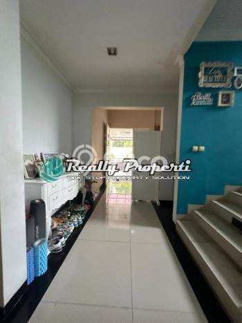 Ready to Use! Luxury House LT 280m2 Desain Modern di Pondok Kelapa Ready to Use! Luxury House LT 280m2 Desain Modern di Pondok Kelapa