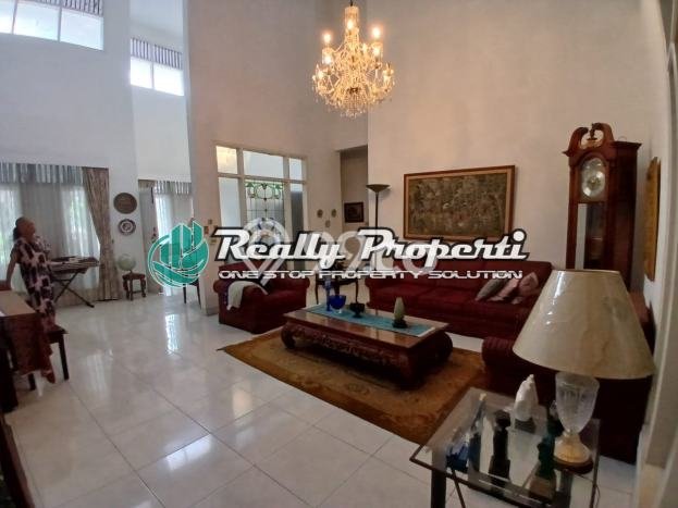 Ready to Use! Luxury House LT 249m2 Desain Elegan di Jatiwaringin Ready to Use! Luxury House LT 249m2 Desain Elegan di Jatiwaringin