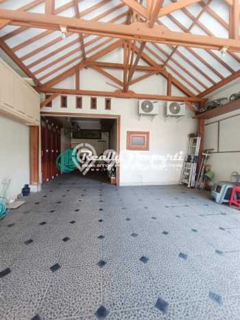 Rumah Luxury Modern Tanpa Renovasi di Jaka Setia Bekasi Rumah Luxury Modern Tanpa Renovasi di Jaka Setia Bekasi