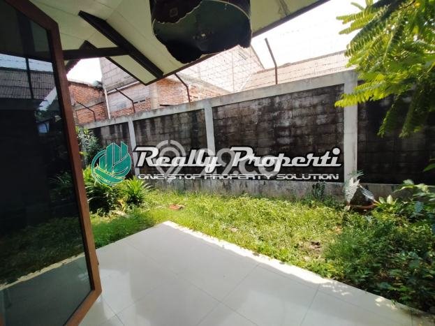 Rumah Mewah LB 950m2 Siap Huni Desain Elegan di Bambu Apus, Jakarta Timur Rumah Mewah LB 950m2 Siap Huni Desain Elegan di Bambu Apus, Jakarta Timur