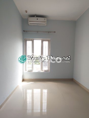 Dijual Rumah 3 Kamar Lokasi Strategis Nyaman dan Strategis di Duren Sawit Dijual Rumah 3 Kamar Lokasi Strategis Nyaman dan Strategis di Duren Sawit