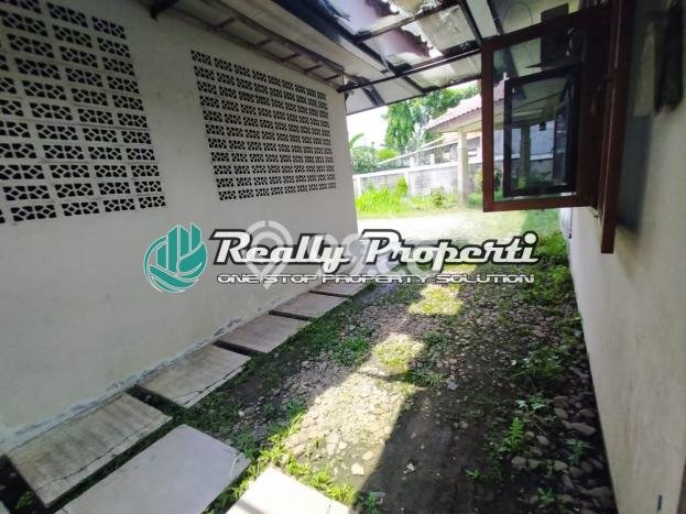 Rumah Mewah LB 950m2 Siap Huni Desain Elegan di Bambu Apus, Jakarta Timur Rumah Mewah LB 950m2 Siap Huni Desain Elegan di Bambu Apus, Jakarta Timur