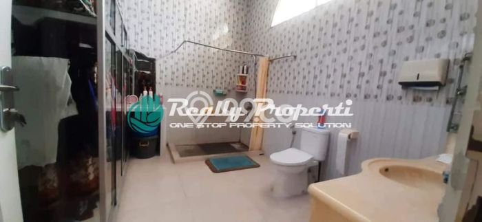 Rumah Elit Modern Tanpa Renovasi di Jatiwaringin Bekasi Rumah Elit Modern Tanpa Renovasi di Jatiwaringin Bekasi