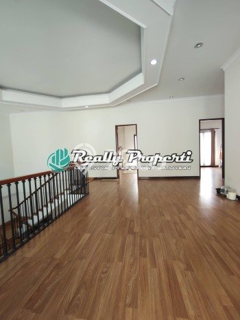 Dijual Rumah Mewah Elegan Dengan View Cantik di Bambu Apus, Jakarta Timur Dijual Rumah Mewah Elegan Dengan View Cantik di Bambu Apus, Jakarta Timur