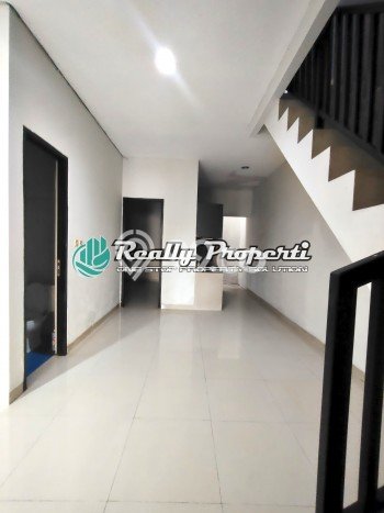 Rumah Disewakan Jakarta Timur LT 89m2 LB 80m2 Area Pondok Kelapa Rumah Disewakan Jakarta Timur LT 89m2 LB 80m2 Area Pondok Kelapa