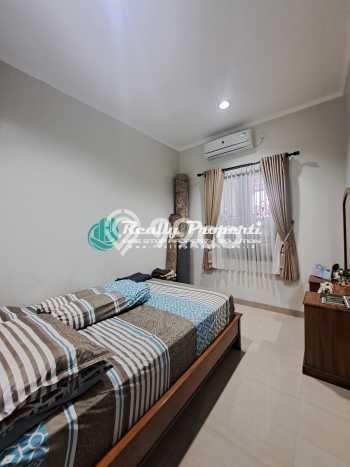 Rumah Luas Asri 4 KT Siap Pakai di Jati Mekar Bekasi Rumah Luas Asri 4 KT Siap Pakai di Jati Mekar Bekasi