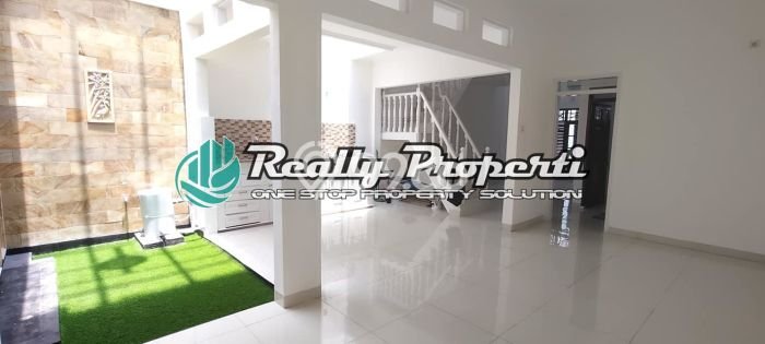 Rumah Modern 3 KT di Pondok Bambu Jakarta Timur Unfurnished Rumah Modern 3 KT di Pondok Bambu Jakarta Timur Unfurnished