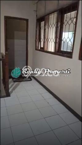 Rumah kawasan Duren Sawit, Ready, 4 KM, Dekat Duren Sawit, Jakarta Timur, Jakarta Timur, Luas 162m² LB 130m² Rumah kawasan Duren Sawit, Ready, 4 KM, Dekat Duren Sawit, Jakarta Timur, Jakarta Timur, Luas 162m² LB 130m²