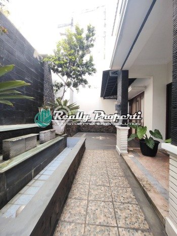 Dijual Rumah Mewah Elegan Dengan View Cantik di Bambu Apus, Jakarta Timur Dijual Rumah Mewah Elegan Dengan View Cantik di Bambu Apus, Jakarta Timur