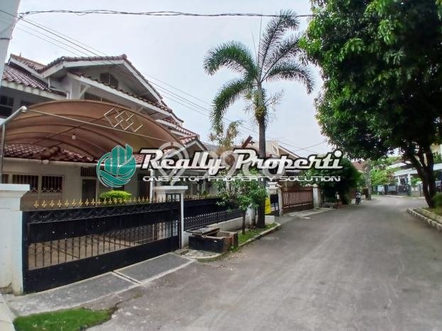 Ready to Use! Luxury House LT 249m2 Desain Elegan di Jatiwaringin Ready to Use! Luxury House LT 249m2 Desain Elegan di Jatiwaringin