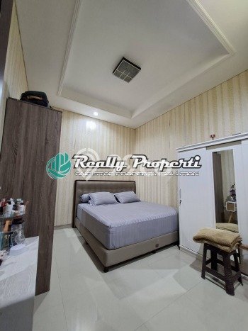 Rumah Modern 4 KT di Jatiwaringin Bekasi Full Furnished Rumah Modern 4 KT di Jatiwaringin Bekasi Full Furnished