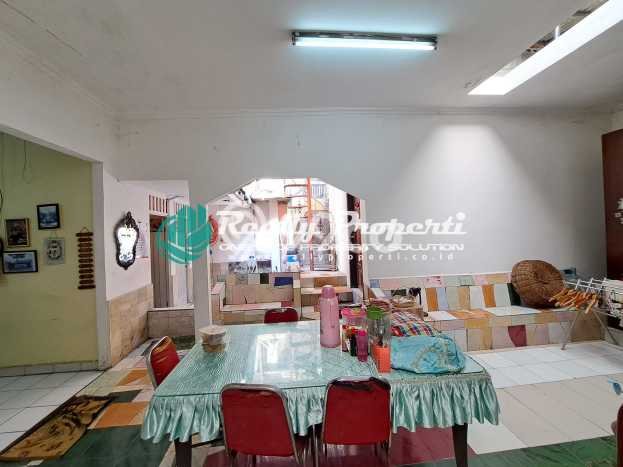 Rumah Bagus di Jaka Sampurna, Bekasi, LT 195m², Luas Bangunan 150m² Rumah Bagus di Jaka Sampurna, Bekasi, LT 195m², Luas Bangunan 150m²