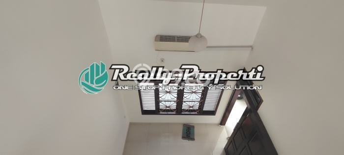 Rumah Modern 3 KT di Pondok Bambu Jakarta Timur Unfurnished Rumah Modern 3 KT di Pondok Bambu Jakarta Timur Unfurnished
