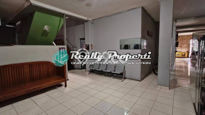 Komersial Bagus Dijual LB 700m2 Lokasi Strategis Jakarta Timur Area Cocok untuk Bisnis Komersial Bagus Dijual LB 700m2 Lokasi Strategis Jakarta Timur Area Cocok untuk Bisnis