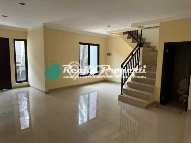 Jual Rumah Strategis Bagus Punya 3 KT di Cipayung Jakarta Timur SHM Jual Rumah Strategis Bagus Punya 3 KT di Cipayung Jakarta Timur SHM