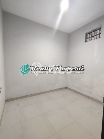 Rumah Disewakan Jakarta Timur LT 89m2 LB 80m2 Area Pondok Kelapa Rumah Disewakan Jakarta Timur LT 89m2 LB 80m2 Area Pondok Kelapa