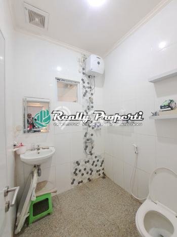 Dijual Hunian Rumah Terawat 4 Kamar di Jatimurni, Bekasi Dijual Hunian Rumah Terawat 4 Kamar di Jatimurni, Bekasi