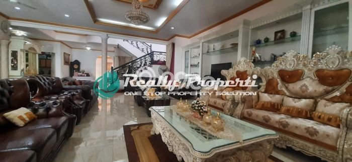 Rumah Elit Modern Tanpa Renovasi di Jatiwaringin Bekasi Rumah Elit Modern Tanpa Renovasi di Jatiwaringin Bekasi
