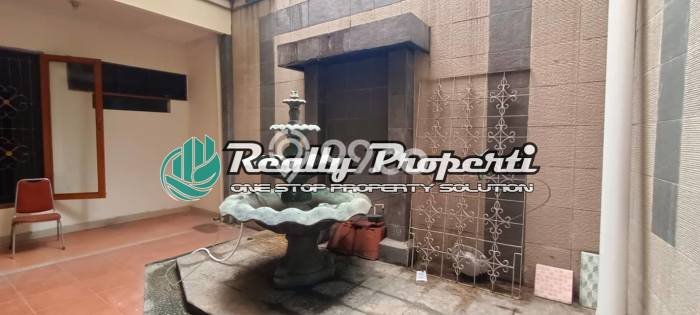 Hunian Elit LB 380m2 Siap Pakai Desain Elegan di Pondok Kelapa, Jakarta Timur Hunian Elit LB 380m2 Siap Pakai Desain Elegan di Pondok Kelapa, Jakarta Timur