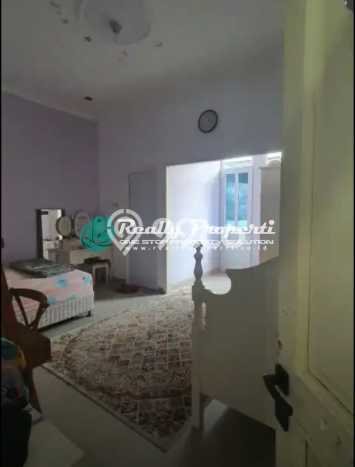 For Sale! Luxury House LT 184m2 Desain Modern di Pondok Kelapa For Sale! Luxury House LT 184m2 Desain Modern di Pondok Kelapa