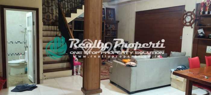 Rumah Luas Asri 4 KT Siap Pakai di Jatibening Bekasi Rumah Luas Asri 4 KT Siap Pakai di Jatibening Bekasi