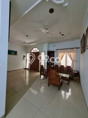 Dijual Rumah Mewah Megah Dengan View Cantik di Taman Ratu, Jakarta Barat Dijual Rumah Mewah Megah Dengan View Cantik di Taman Ratu, Jakarta Barat