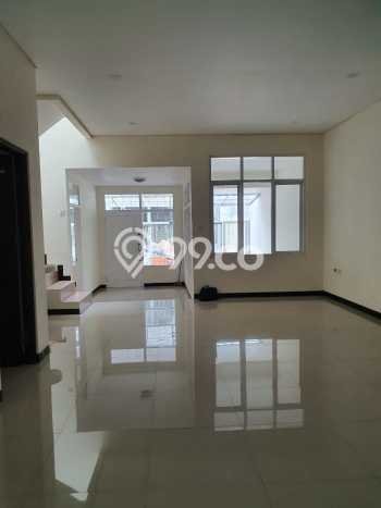Jarang Ada! Rumah Sewa 2 Kamar Bagus Siap Huni Setiabudi Jarang Ada! Rumah Sewa 2 Kamar Bagus Siap Huni Setiabudi