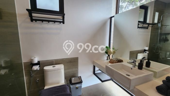 Vila di Coblong, Area 395m2m², Lokasi Premium Vila di Coblong, Area 395m2m², Lokasi Premium