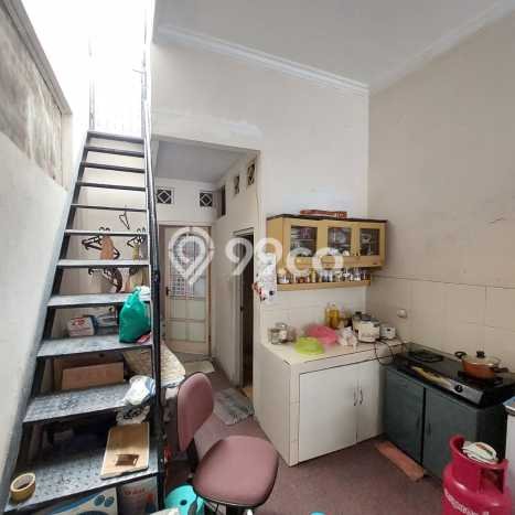 BEST LOCATION! Rumah di Kebayoran Baru, Dekat Tol, 2 KM, Luas 241m² Bangunan 175m² BEST LOCATION! Rumah di Kebayoran Baru, Dekat Tol, 2 KM, Luas 241m² Bangunan 175m²