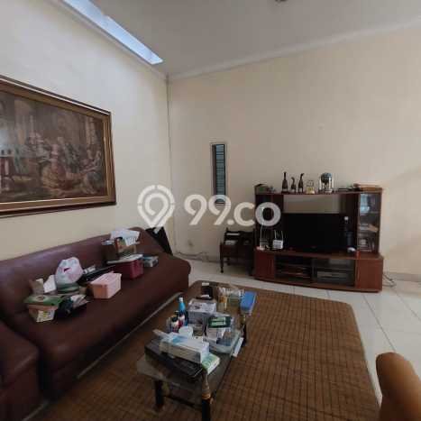 BEST LOCATION! Rumah di Kebayoran Baru, Dekat Tol, 2 KM, Luas 241m² Bangunan 175m² BEST LOCATION! Rumah di Kebayoran Baru, Dekat Tol, 2 KM, Luas 241m² Bangunan 175m²