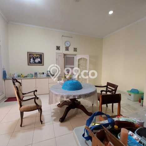 BEST LOCATION! Rumah di Kebayoran Baru, Dekat Tol, 2 KM, Luas 241m² Bangunan 175m² BEST LOCATION! Rumah di Kebayoran Baru, Dekat Tol, 2 KM, Luas 241m² Bangunan 175m²