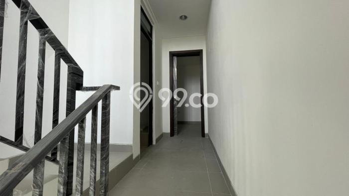 Disewakan! Rumah 4 Kamar Tidur &
4 Kamar Mandi di Pantai Indah Kapuk 2, Jakarta Utara Disewakan! Rumah 4 Kamar Tidur &
4 Kamar Mandi di Pantai Indah Kapuk 2, Jakarta Utara