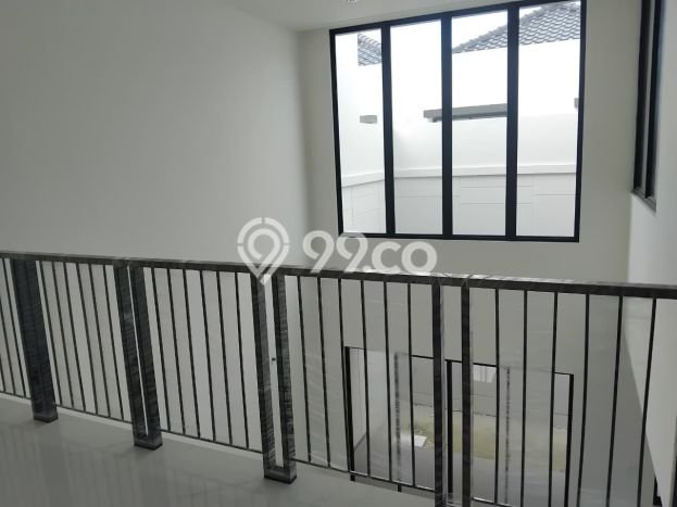 Rumah Elit LB 300m2 Siap Huni Desain Elegan di Pantai Indah Kapuk 2, Jakarta Utara Rumah Elit LB 300m2 Siap Huni Desain Elegan di Pantai Indah Kapuk 2, Jakarta Utara