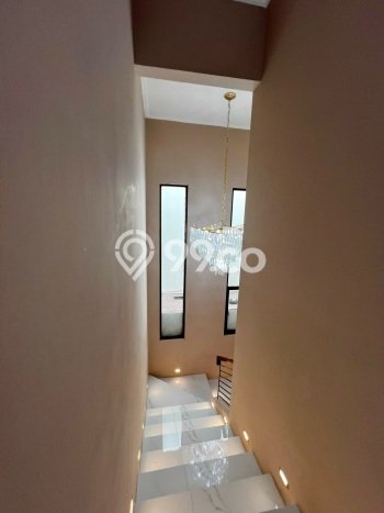 Hunian Elit LB 297m2 Siap Pakai Desain Elegan di BSD Foresta, Tangerang Hunian Elit LB 297m2 Siap Pakai Desain Elegan di BSD Foresta, Tangerang