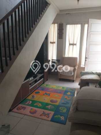 Rumah Berkualitas dengan 3 Kamar Tidur di Lingkungan Asri Ciputat, Tangerang Selatan Rumah Berkualitas dengan 3 Kamar Tidur di Lingkungan Asri Ciputat, Tangerang Selatan