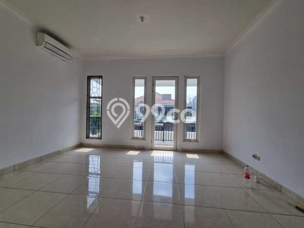 Rumah area BSD Delatinos, Tangerang, LT 180m² LB 165m² Rumah area BSD Delatinos, Tangerang, LT 180m² LB 165m²