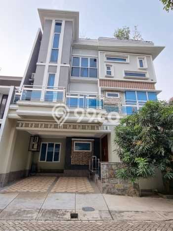 Rumah Asri 5 KT di Bintaro, Tangerang Selatan - Luas Tanah 154m² Rumah Asri 5 KT di Bintaro, Tangerang Selatan - Luas Tanah 154m²