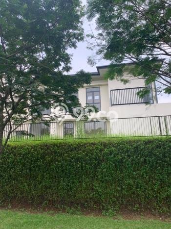 Dijual Rumah 4 KT di BSD City, Tangerang - Luas Tanah 220m² Dijual Rumah 4 KT di BSD City, Tangerang - Luas Tanah 220m²