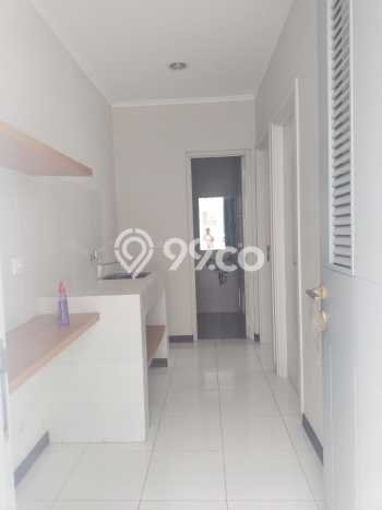 SIAP HUNI! Rumah Strategis di BSD City, Luas 1m² LB 1m² SIAP HUNI! Rumah Strategis di BSD City, Luas 1m² LB 1m²