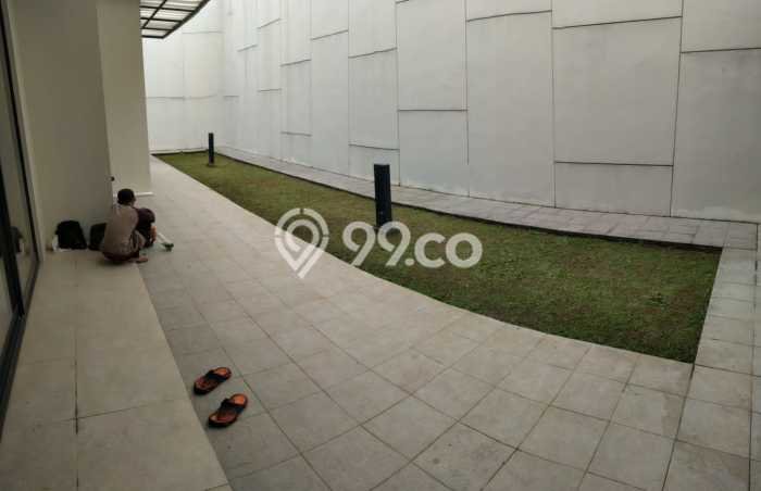 Rumah 5 KT 4 KM LT 336m², LB 349m² di BSD City, Tangerang Rumah 5 KT 4 KM LT 336m², LB 349m² di BSD City, Tangerang