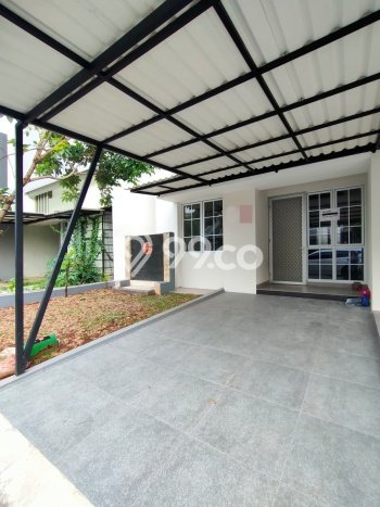 Jual Rumah Eksklusif 2 KT di BSD Sevilla, Tangerang Jual Rumah Eksklusif 2 KT di BSD Sevilla, Tangerang