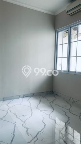 Jual Rumah Eksklusif 2 KT di BSD Sevilla, Tangerang Jual Rumah Eksklusif 2 KT di BSD Sevilla, Tangerang