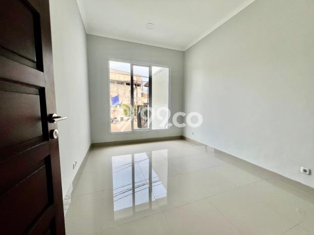 For Sale Hunian Rumah Nyaman 4 KT di BSD Nusaloka, Tangerang For Sale Hunian Rumah Nyaman 4 KT di BSD Nusaloka, Tangerang