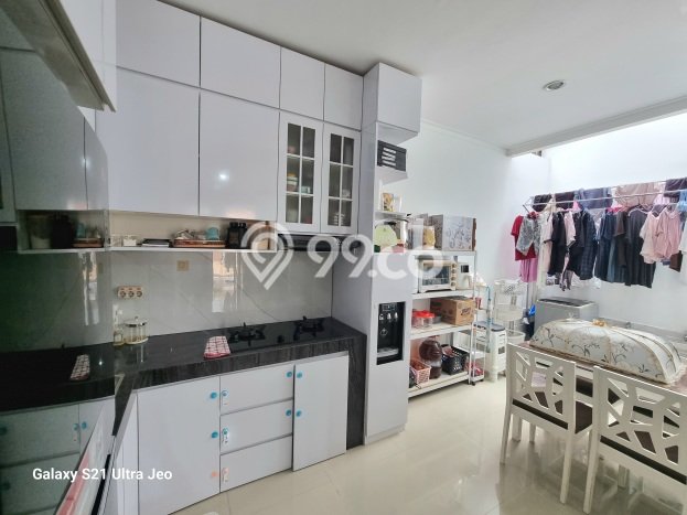 Rumah Modern 3 KT di Gading Serpong Tangerang Semi Furnished Rumah Modern 3 KT di Gading Serpong Tangerang Semi Furnished