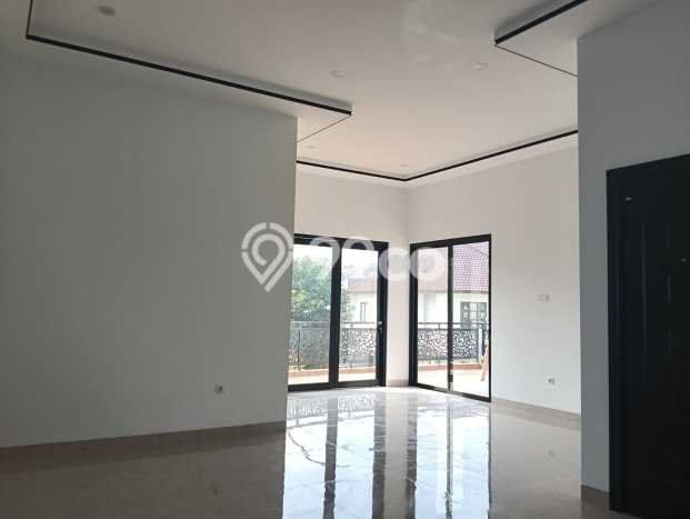 Rumah Luxury Modern Tanpa Renovasi di BSD Kencana Loka Tangerang Rumah Luxury Modern Tanpa Renovasi di BSD Kencana Loka Tangerang