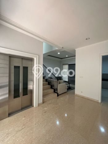 Hunian Elit LB 277m2 Siap Huni Desain Elegan di Alam Sutera, Tangerang Hunian Elit LB 277m2 Siap Huni Desain Elegan di Alam Sutera, Tangerang
