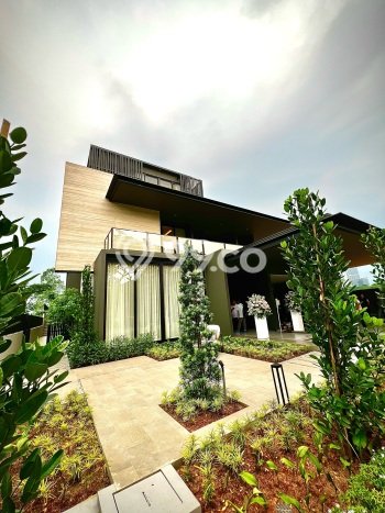 Rumah Mewah LB 1024m2 Siap Pakai Desain Elegan di BSD Foresta, Tangerang Rumah Mewah LB 1024m2 Siap Pakai Desain Elegan di BSD Foresta, Tangerang