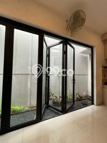Rumah Luxury Modern Tanpa Renovasi di BSD Eminent Tangerang Rumah Luxury Modern Tanpa Renovasi di BSD Eminent Tangerang
